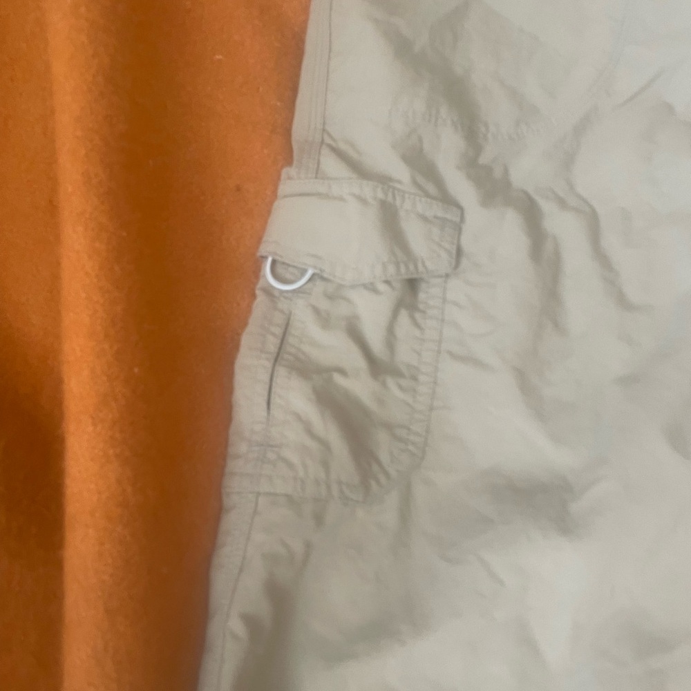 Mountain Hardwear Women's 6/38 Tan Hiking Pants Lightweight Quick Dry EXCELLENT - Picture 4 of 5